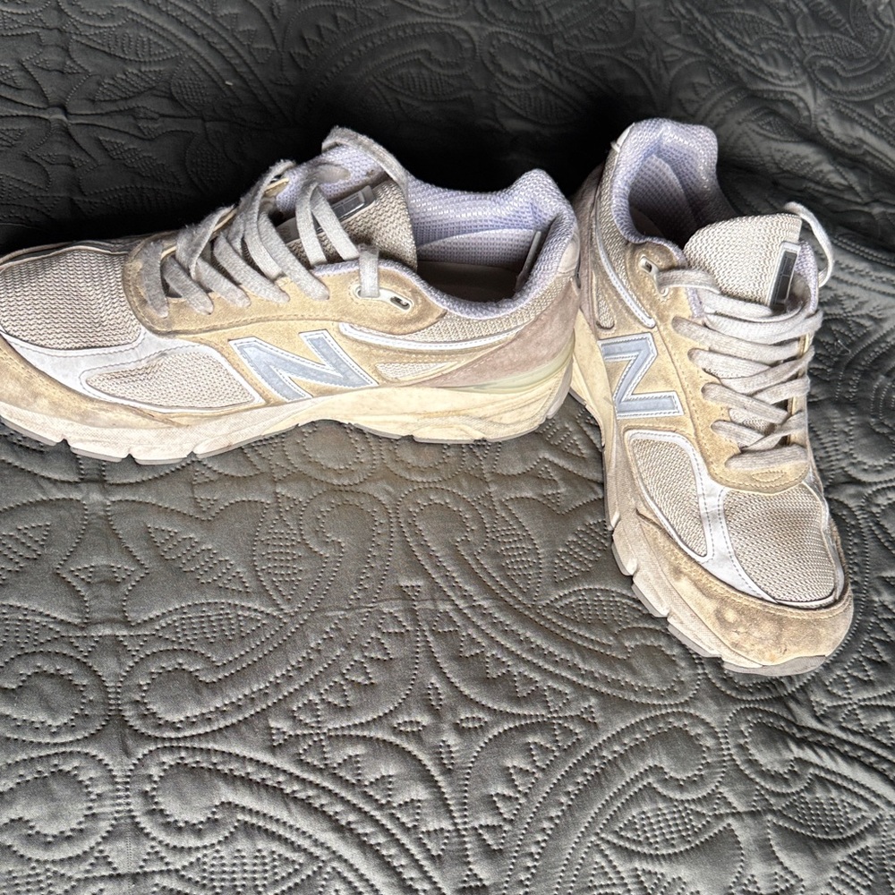 New Balance Off-White and Tan Running Shoes - Picture 4 of 6